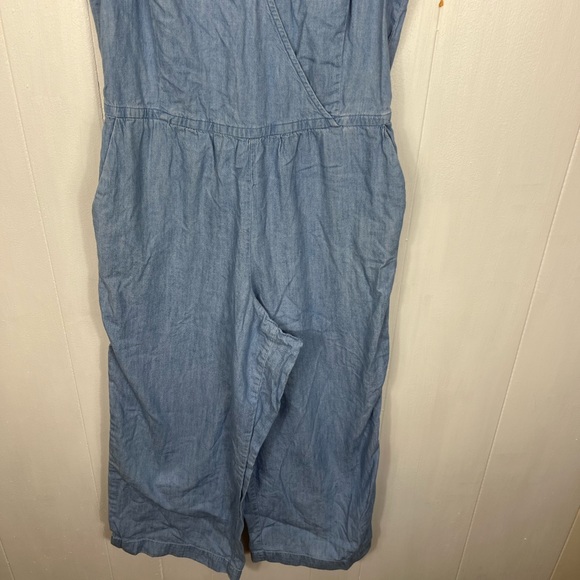 Old Navy Chambray Faux Wrap Tie Belt Jumpsuit Sz S - Picture 12 of 12